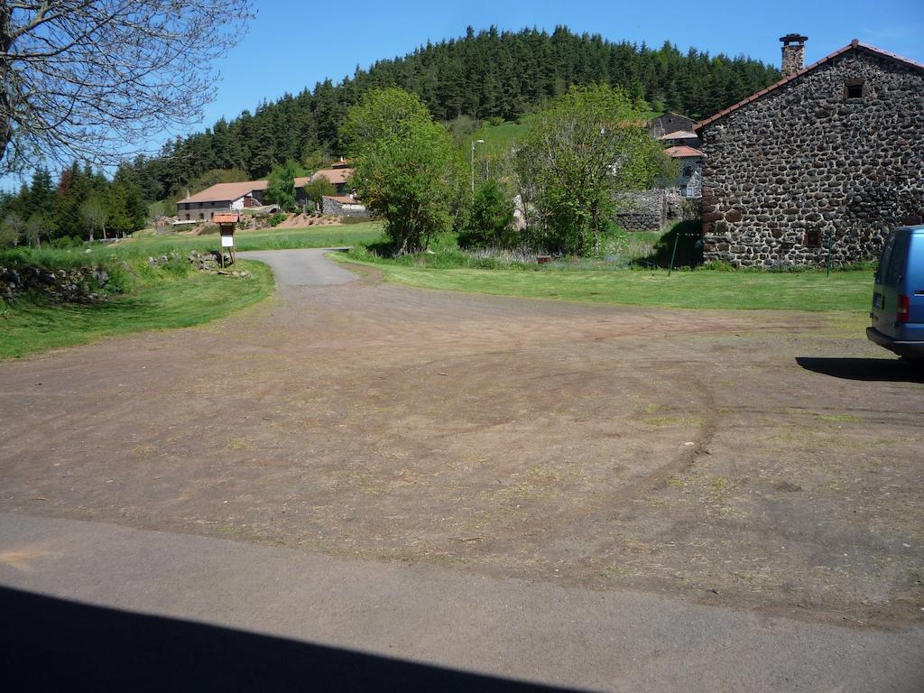 Le Gite Du Velay Bains Kültér fotó