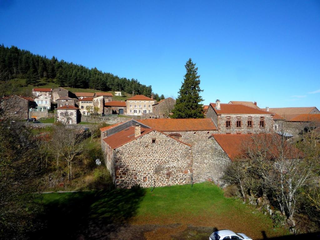 Le Gite Du Velay Bains Kültér fotó