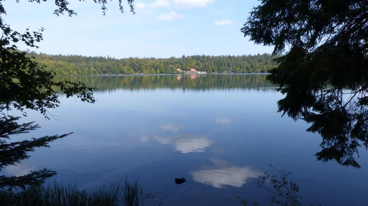 Le Gite Du Velay Bains Kültér fotó